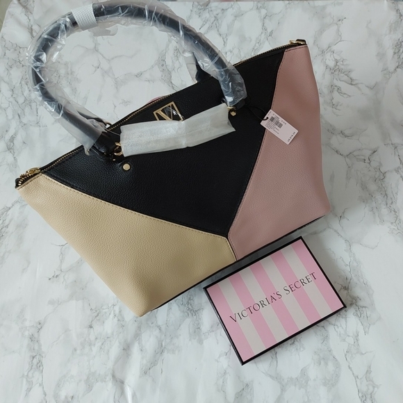 VICTORIA'S SECRET The Victoria Slouchy Satchel chain strap - Picture 7 of 13